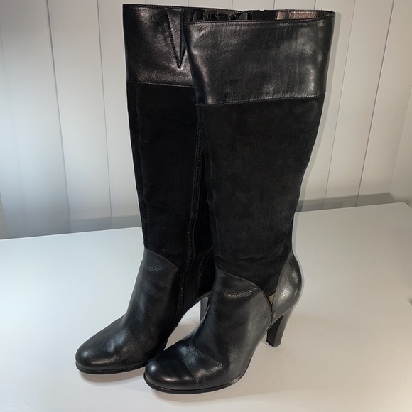 Victor Alfaro Leather Boots - Picture 2 of 16